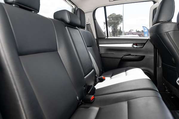 2021 Toyota Hilux SR5 GUN126R 4X4