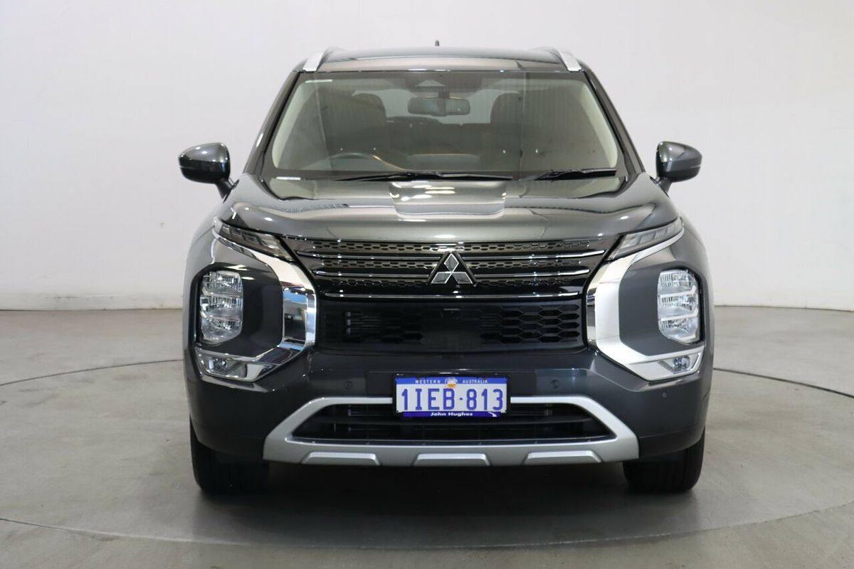 2024 Mitsubishi Outlander LS ZM