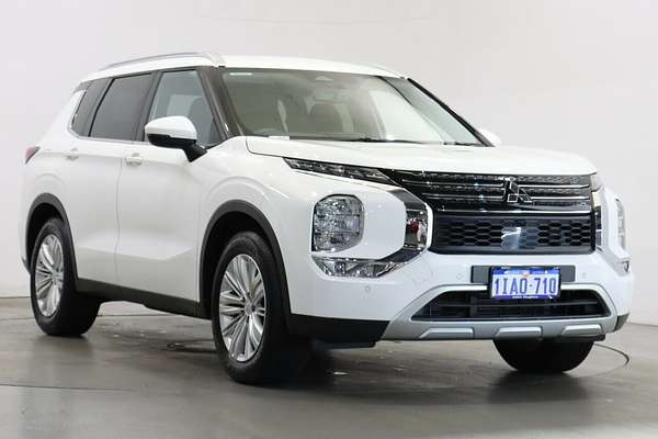 2023 Mitsubishi Outlander LS ZM