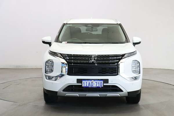 2023 Mitsubishi Outlander LS ZM