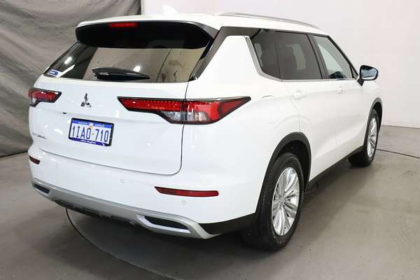 2023 Mitsubishi Outlander LS ZM
