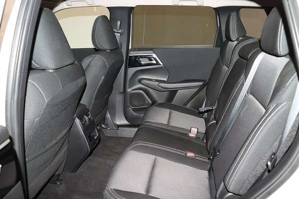 2023 Mitsubishi Outlander LS ZM