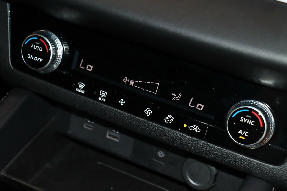 2023 Mitsubishi Outlander LS ZM