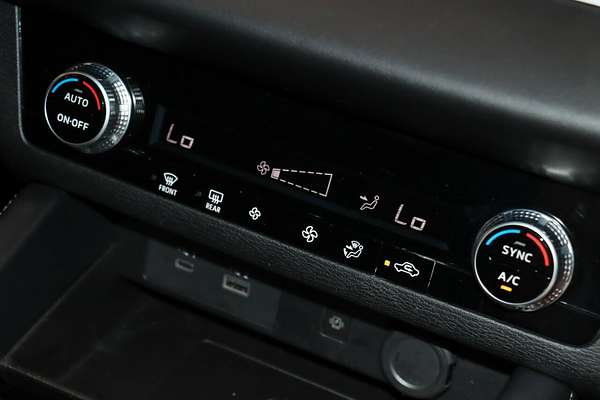 2023 Mitsubishi Outlander LS ZM