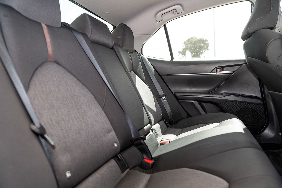 2018 Toyota Camry Ascent Sport AXVH71R