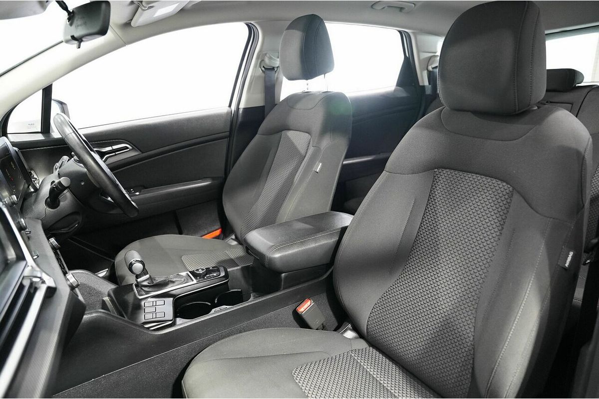 2023 Kia Sportage S NQ5