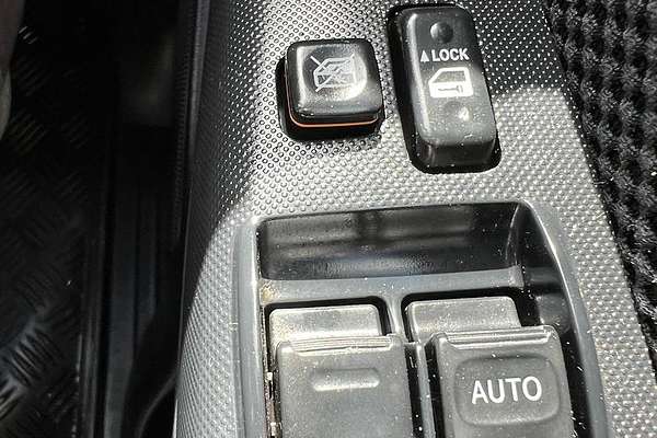 2014 Toyota Hilux SR KUN26R 4X4