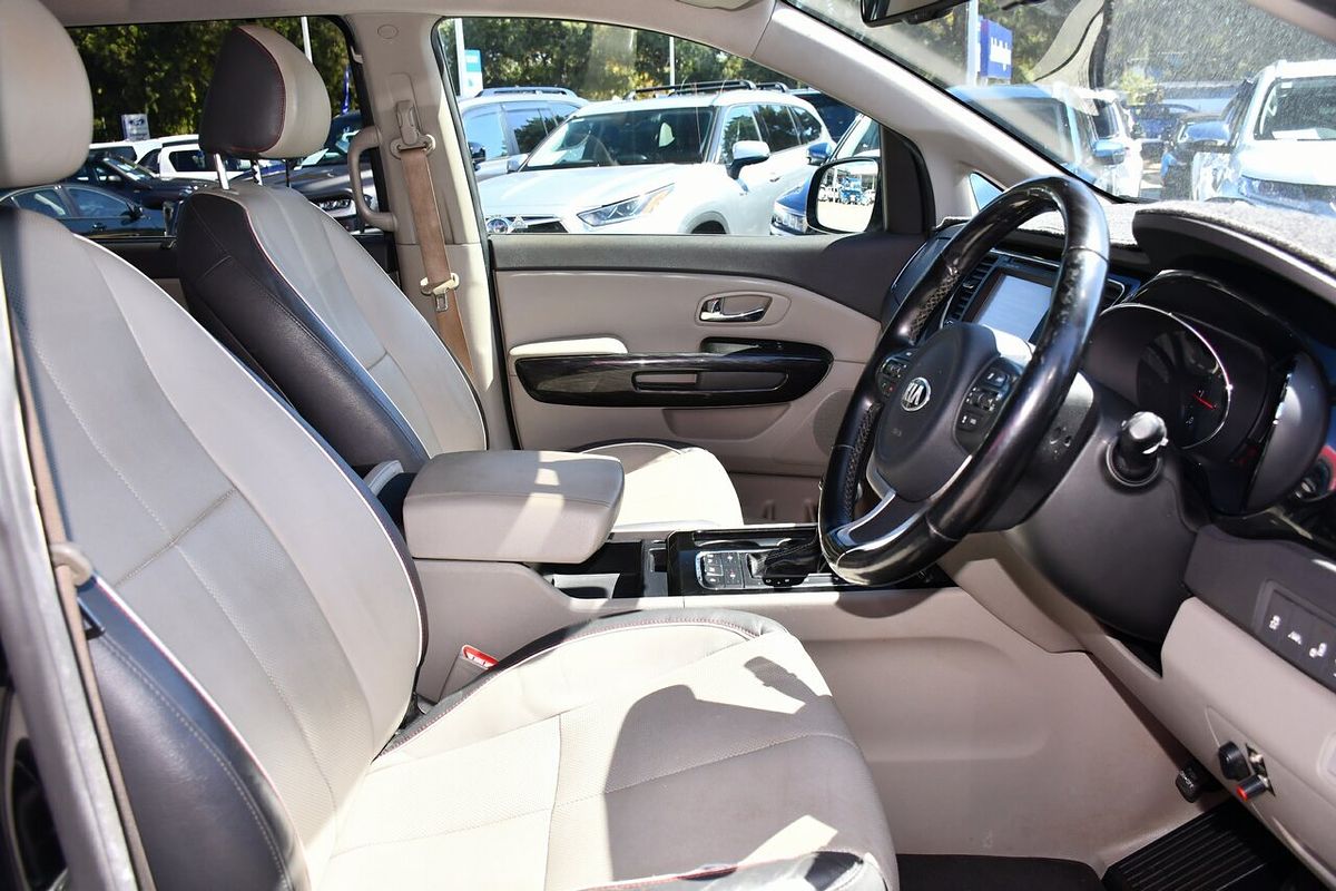 2015 Kia Carnival Platinum YP