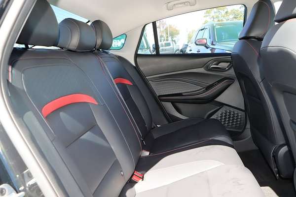 2023 MG MG5 Essence