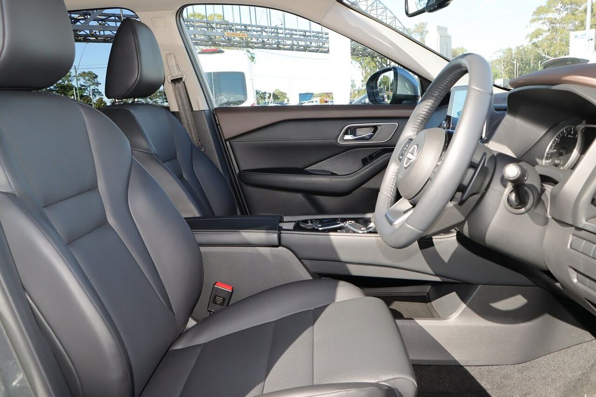 2024 Nissan X-TRAIL ST-L T33