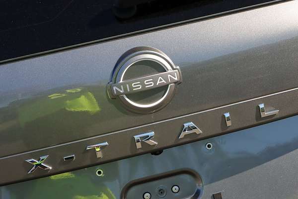 2024 Nissan X-TRAIL ST-L T33