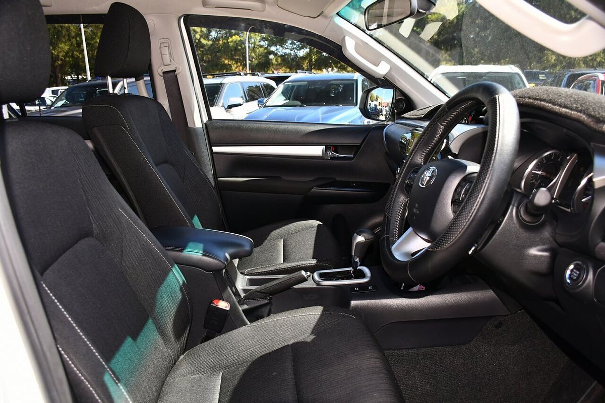 2021 Toyota Hilux SR5 GUN126R 4X4
