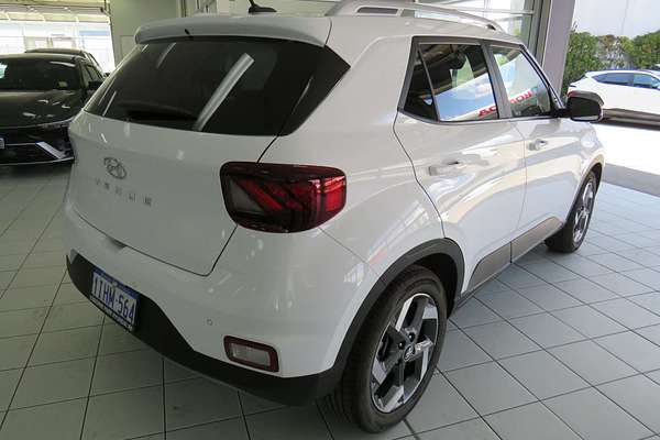 2024 Hyundai Venue Elite QX.V5