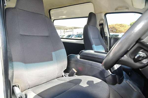 2015 Toyota Hiace Commuter KDH223R