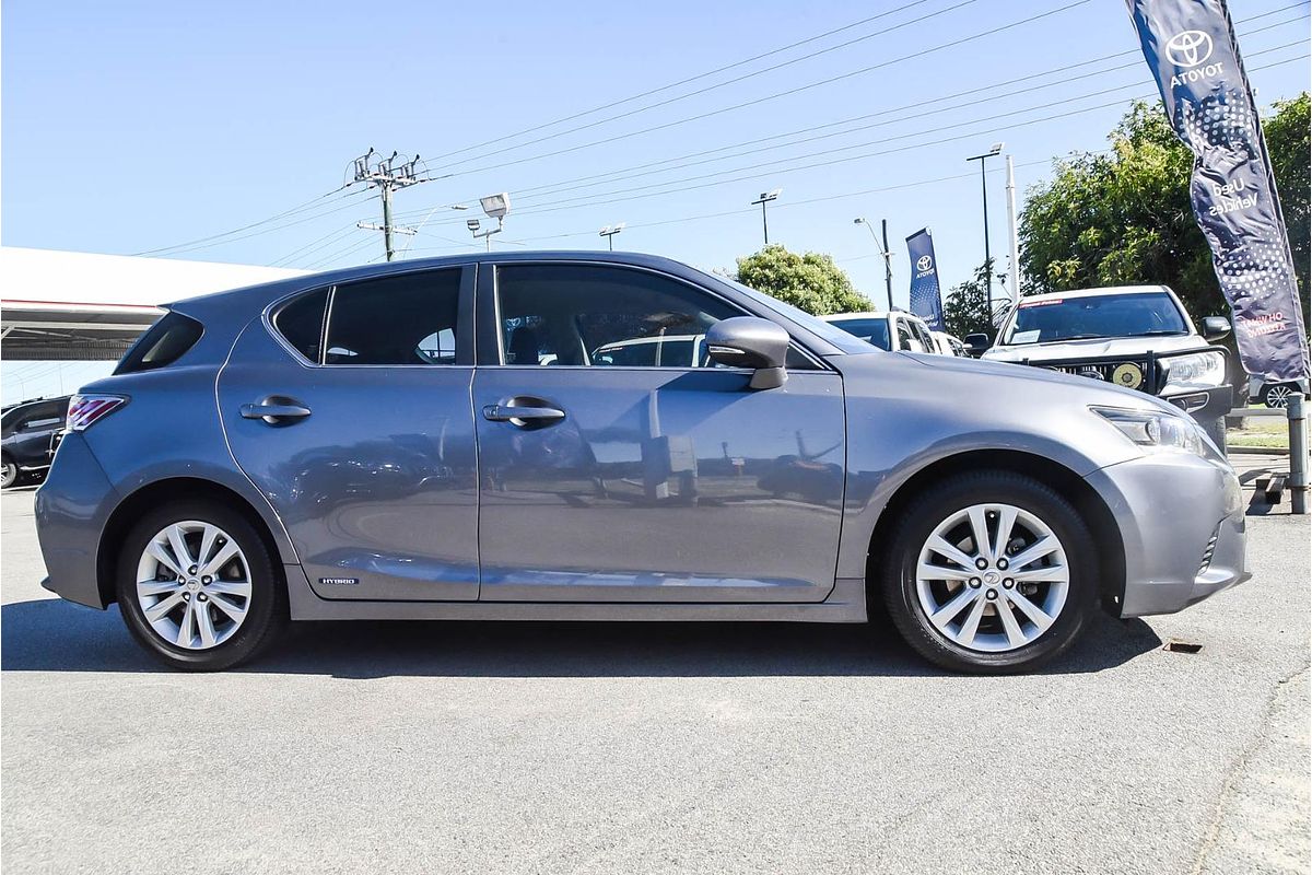 2016 Lexus CT CT200h Luxury ZWA10R