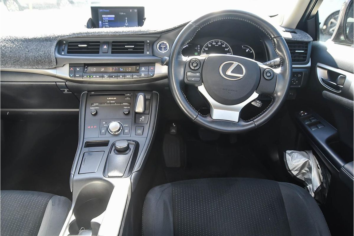 2016 Lexus CT CT200h Luxury ZWA10R