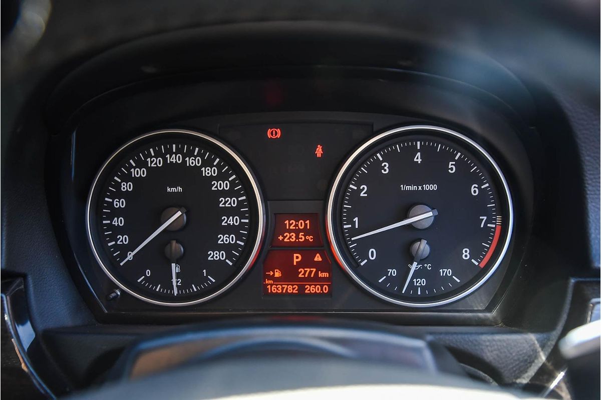 2013 BMW 3 Series 325i E93