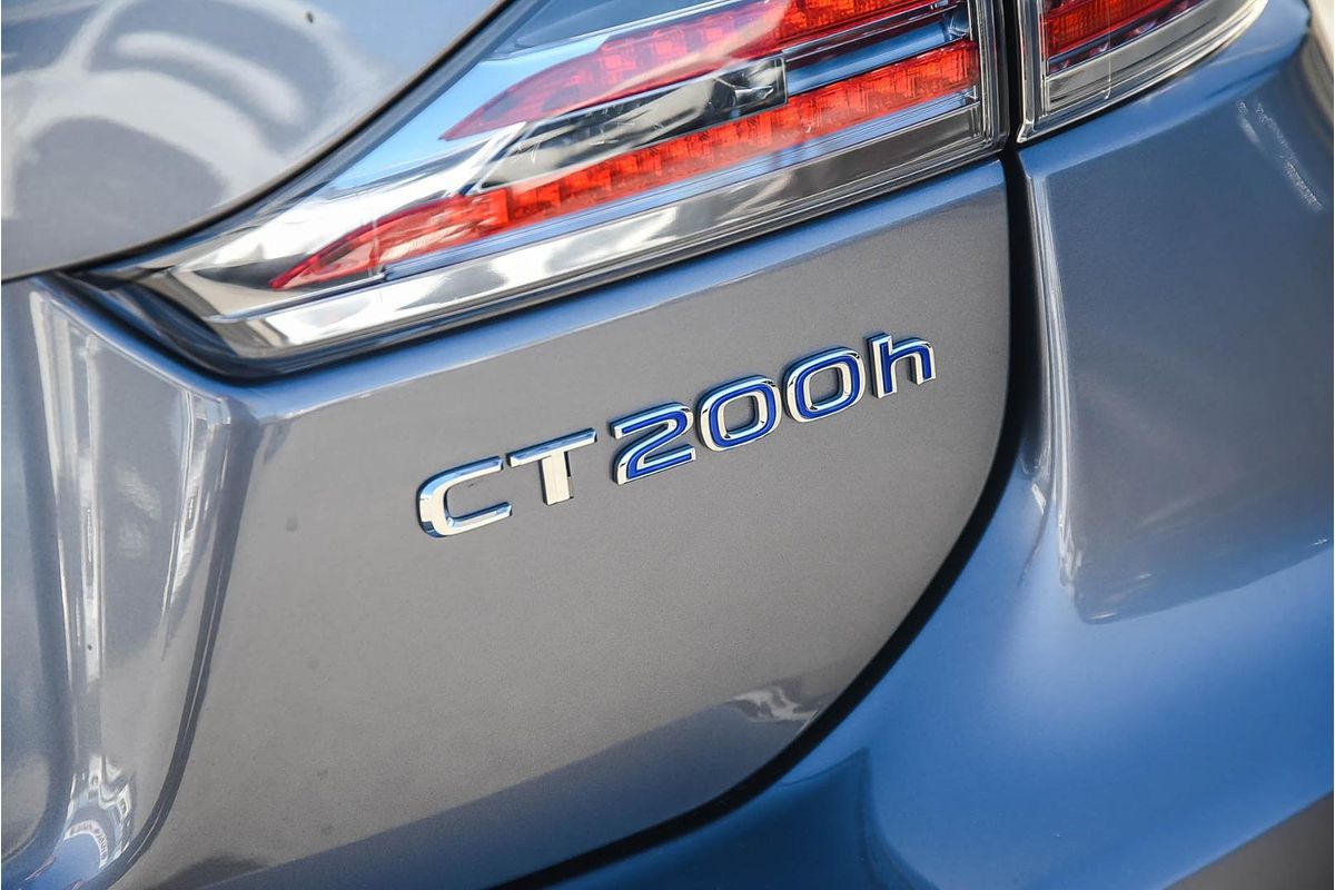 2016 Lexus CT CT200h Luxury ZWA10R