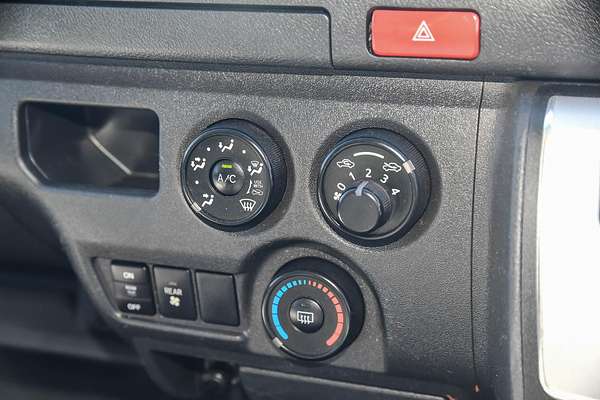 2015 Toyota Hiace Commuter KDH223R