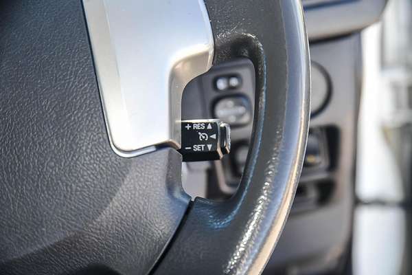 2015 Toyota Hiace Commuter KDH223R