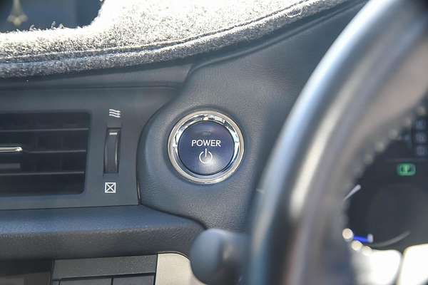 2016 Lexus CT CT200h Luxury ZWA10R