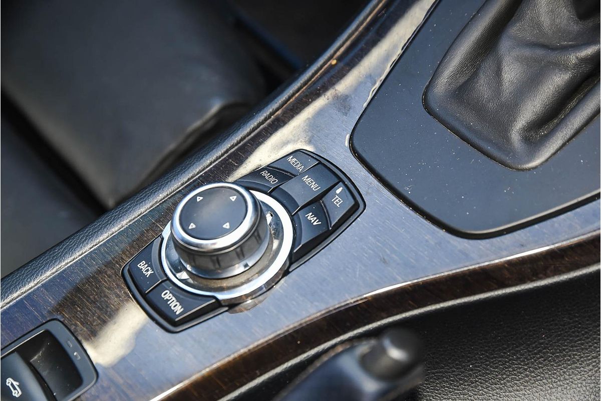 2013 BMW 3 Series 325i E93