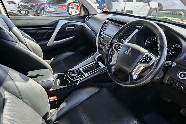2019 Mitsubishi Pajero Sport Black Edition QE