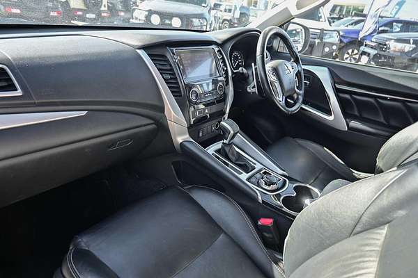 2019 Mitsubishi Pajero Sport Black Edition QE