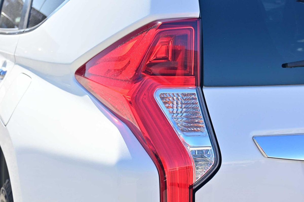 2019 Mitsubishi Pajero Sport Black Edition QE