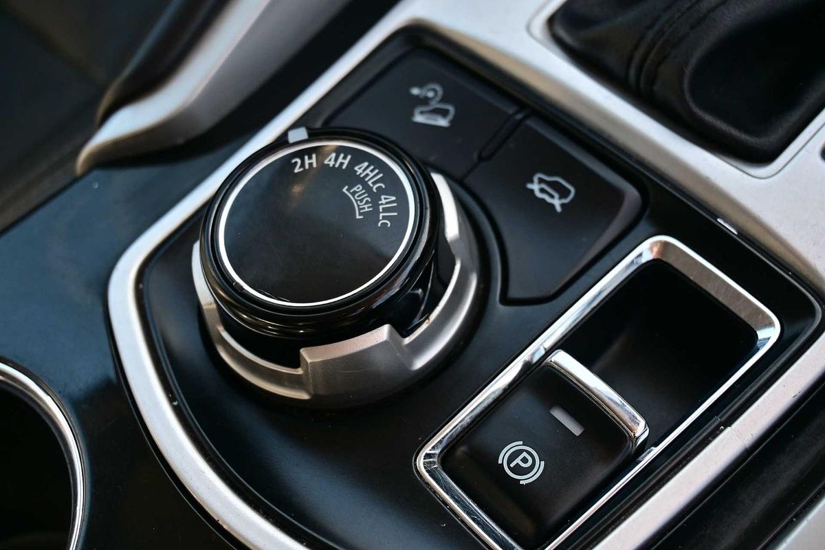 2019 Mitsubishi Pajero Sport Black Edition QE
