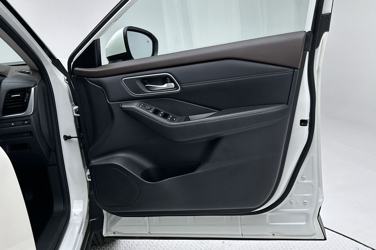 2023 Nissan X-TRAIL ST-L T33