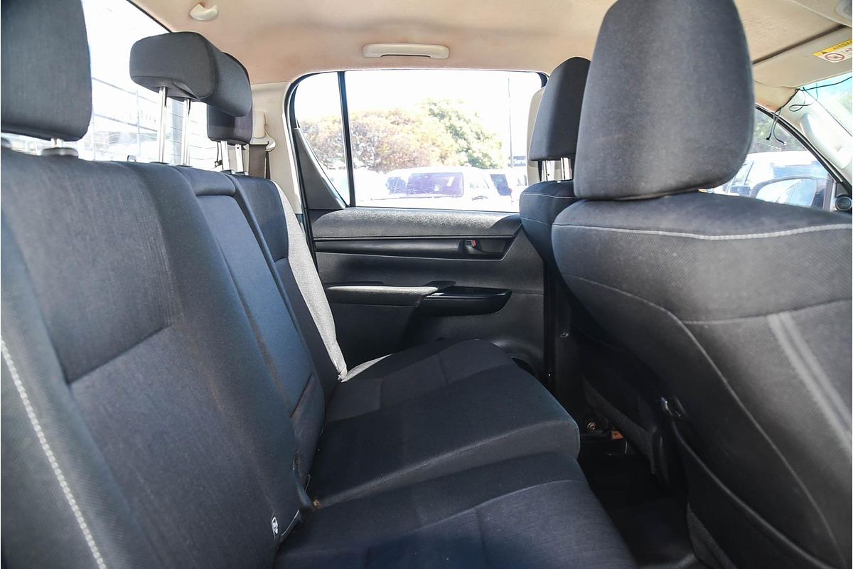 2018 Toyota Hilux SR GUN126R 4X4
