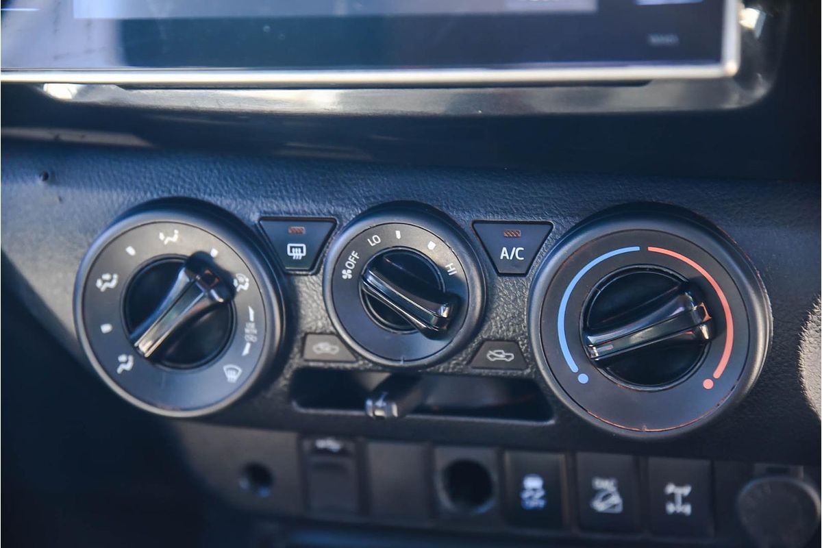 2018 Toyota Hilux SR GUN126R 4X4