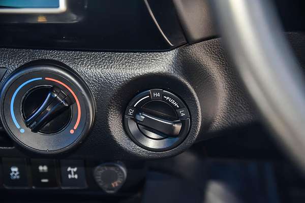 2018 Toyota Hilux SR GUN126R 4X4