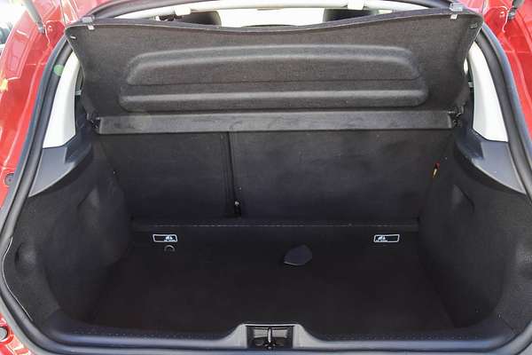 2014 Renault Clio Authentique IV B98