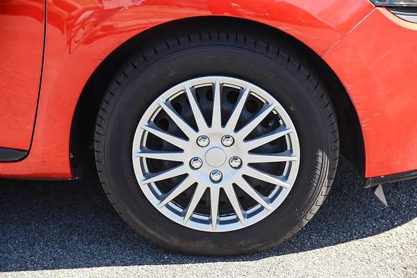2014 Renault Clio Authentique IV B98