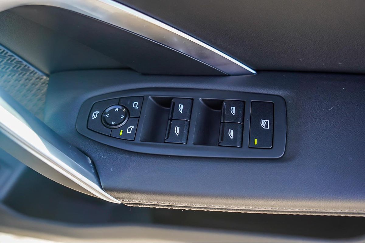 2024 BMW X1 sDrive18i U11