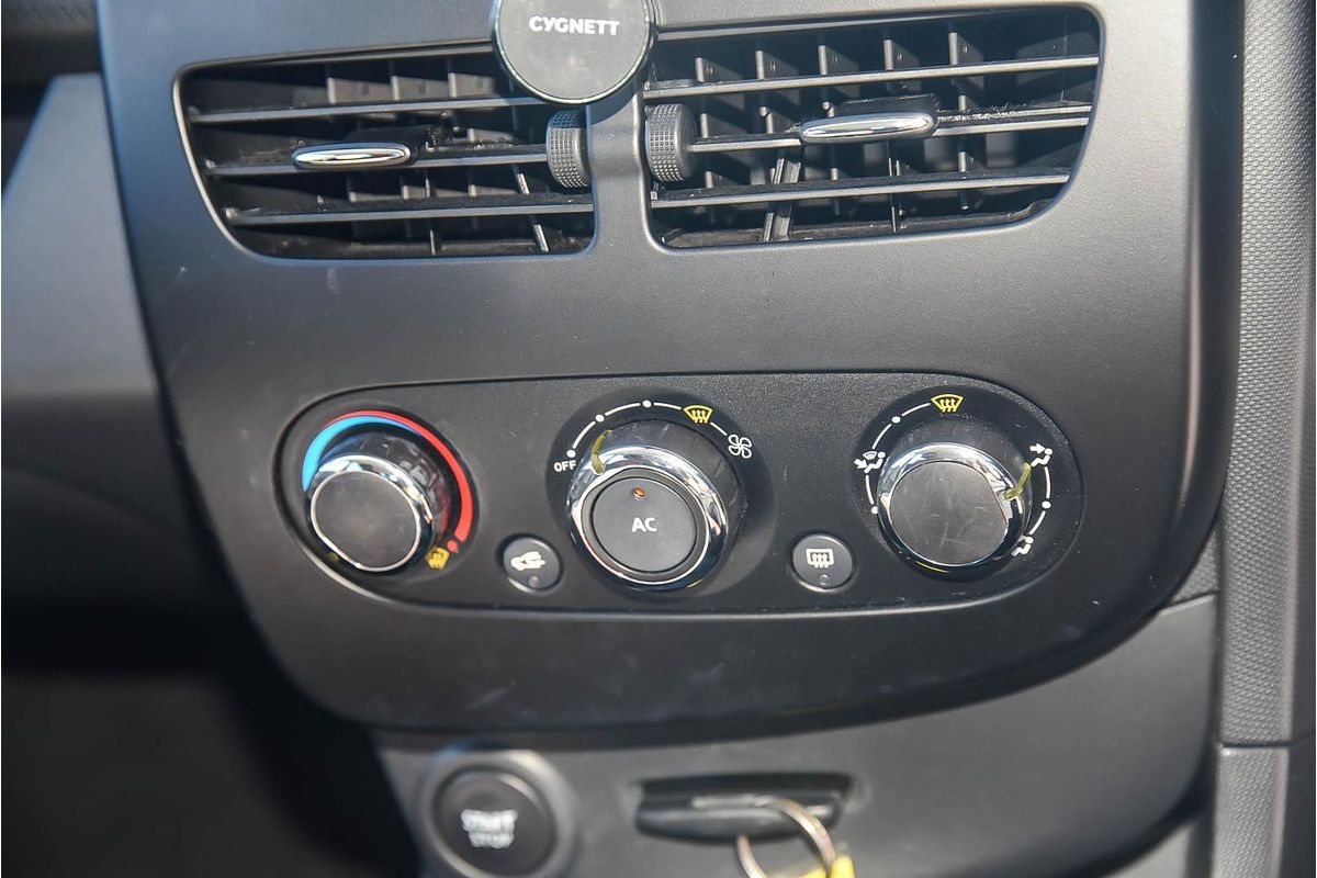 2014 Renault Clio Authentique IV B98