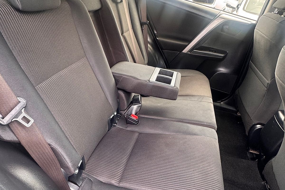 2017 Toyota RAV4 GX ASA44R