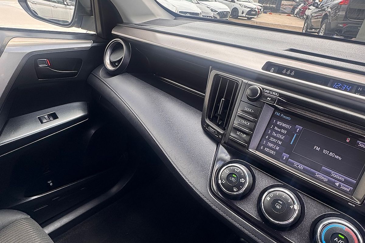 2017 Toyota RAV4 GX ASA44R