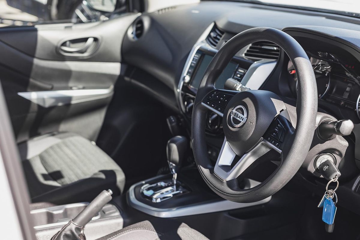 2021 Nissan Navara SL D23 Rear Wheel Drive