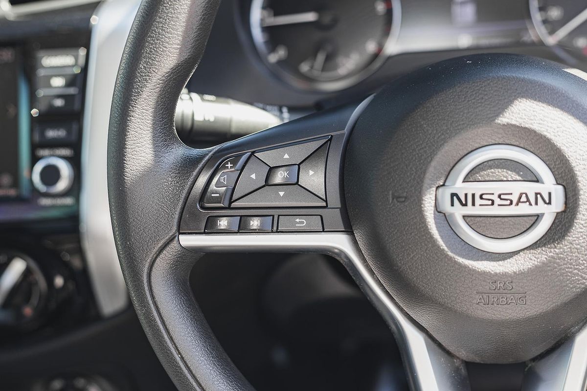 2021 Nissan Navara SL D23 Rear Wheel Drive