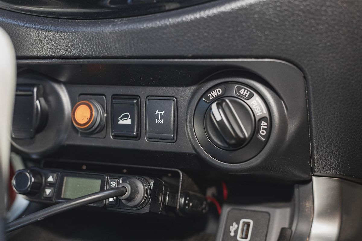 2021 Nissan Navara SL D23 Rear Wheel Drive