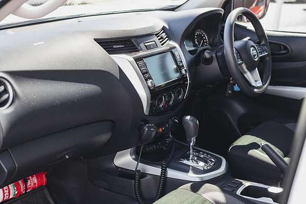 2021 Nissan Navara SL D23 Rear Wheel Drive