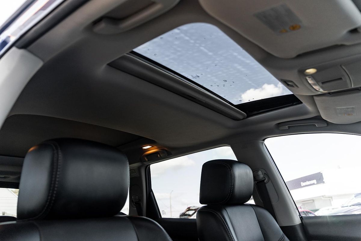 2016 Nissan Pathfinder ST-L NO OPTION PACK R52