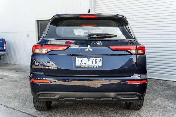 2023 Mitsubishi Outlander ES ZM
