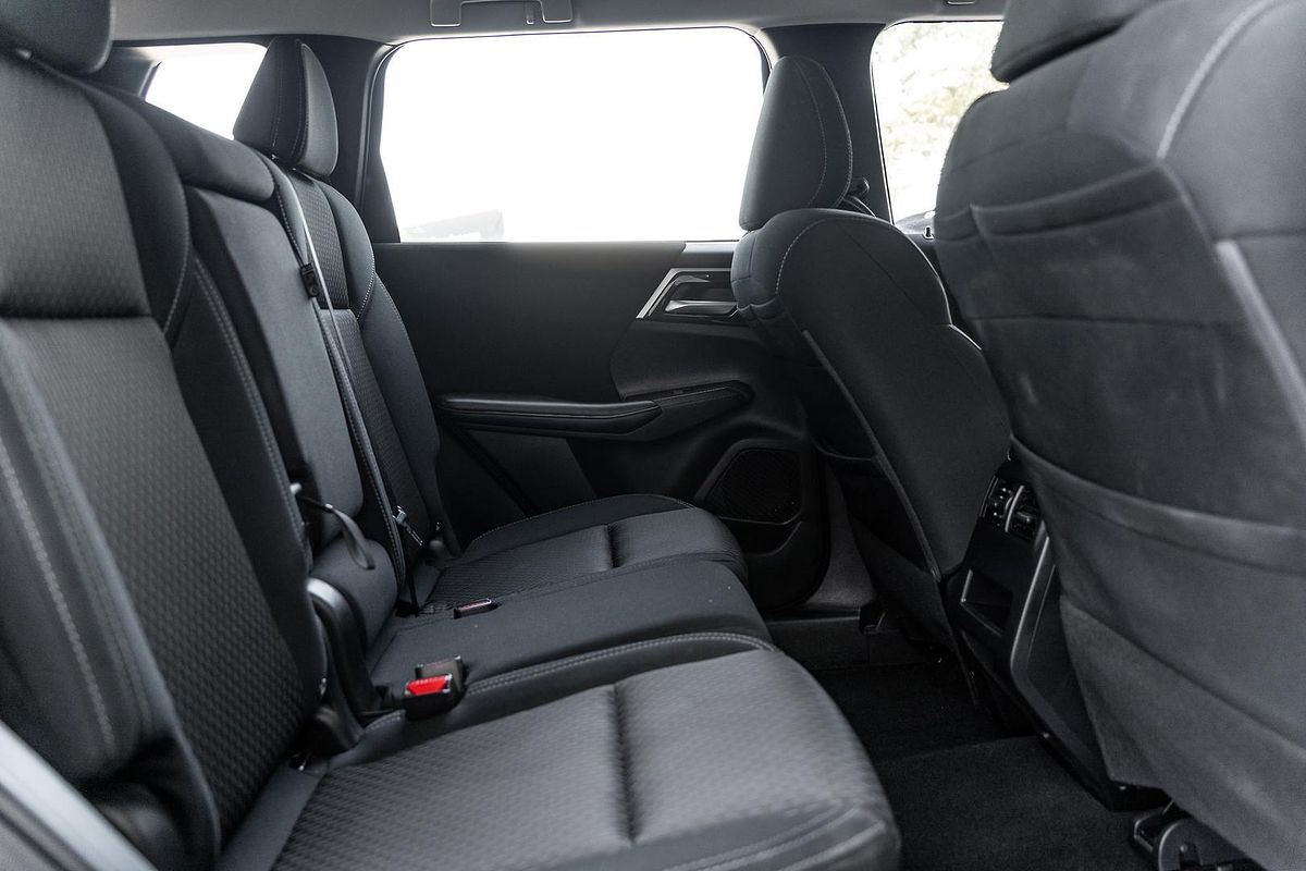 2023 Mitsubishi Outlander ES ZM