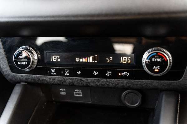 2023 Mitsubishi Outlander ES ZM