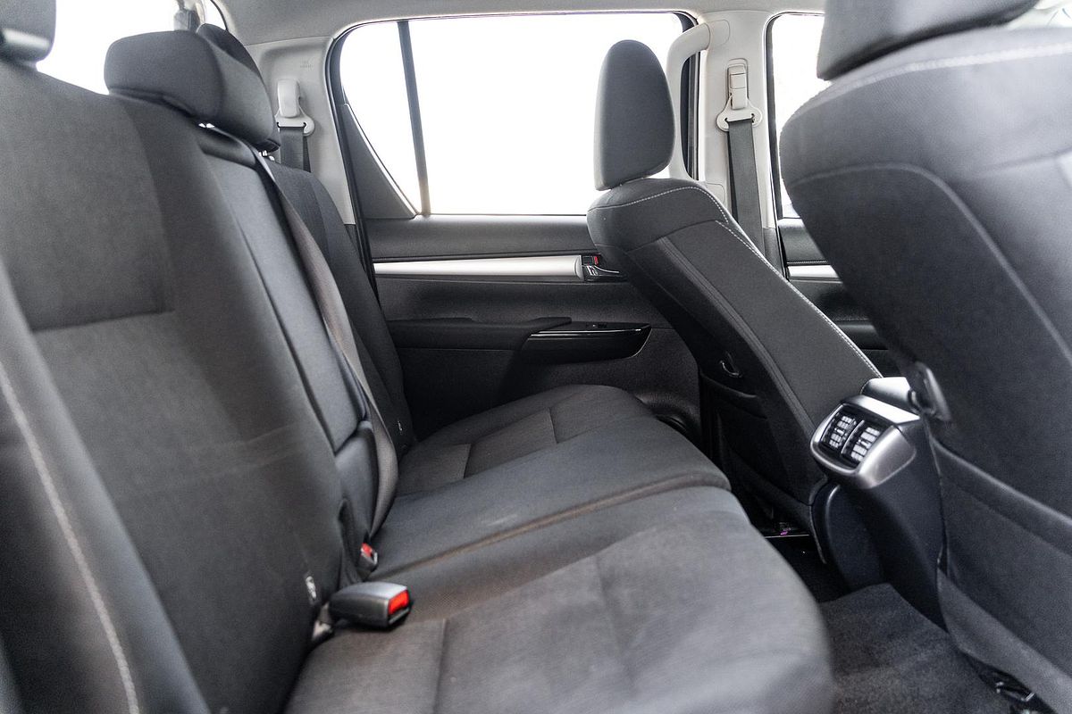 2020 Toyota Hilux SR5 GUN126R 4X4