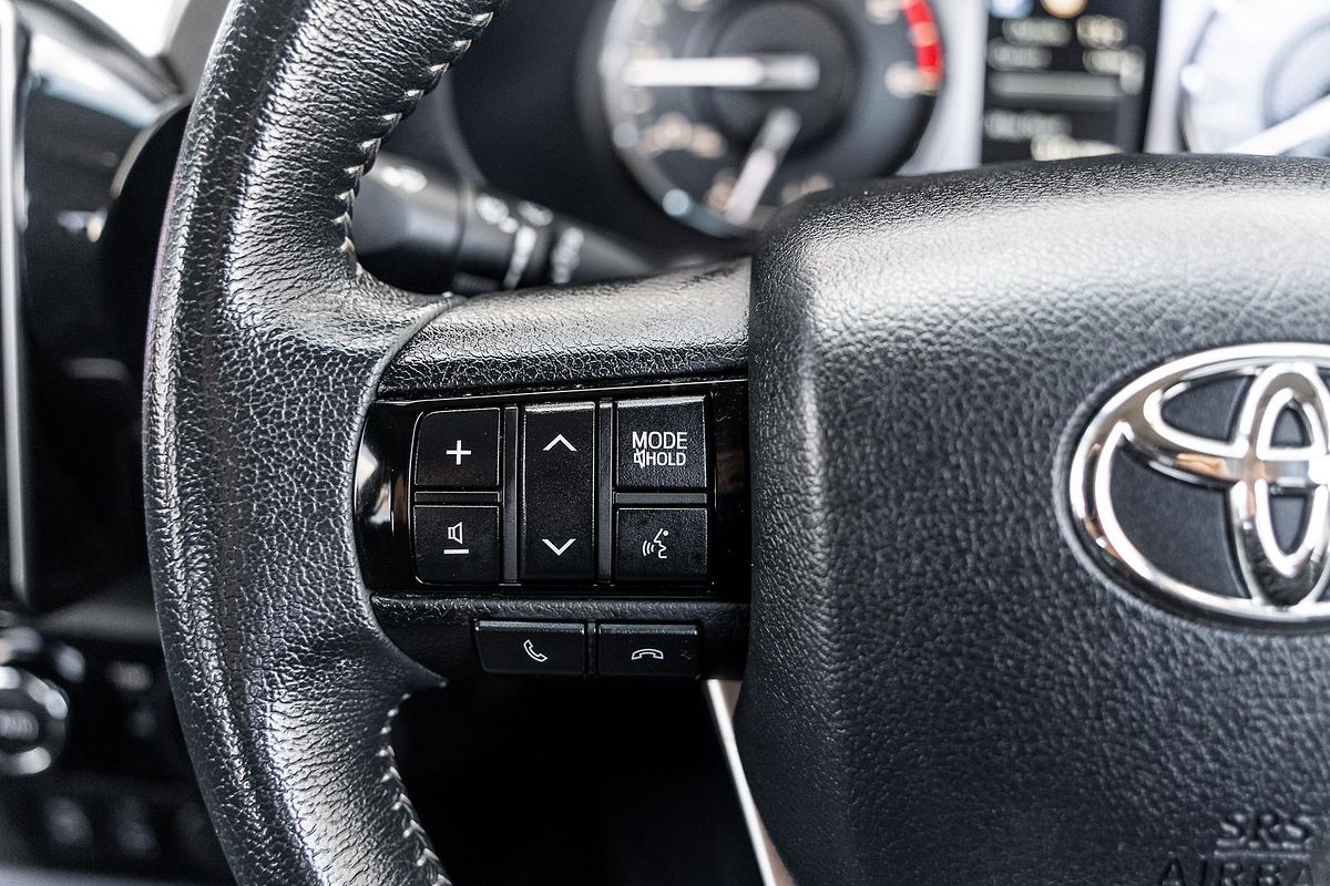 2020 Toyota Hilux SR5 GUN126R 4X4